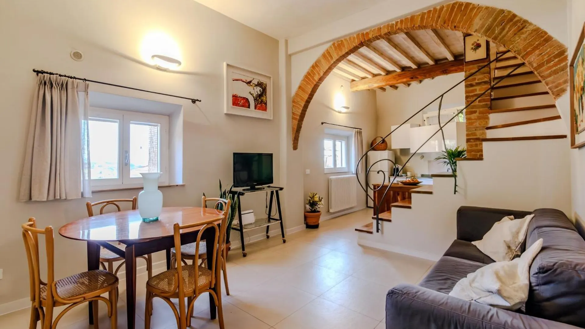 Porta Romana Elegant Apartments With Private Parking! Siena 0*,