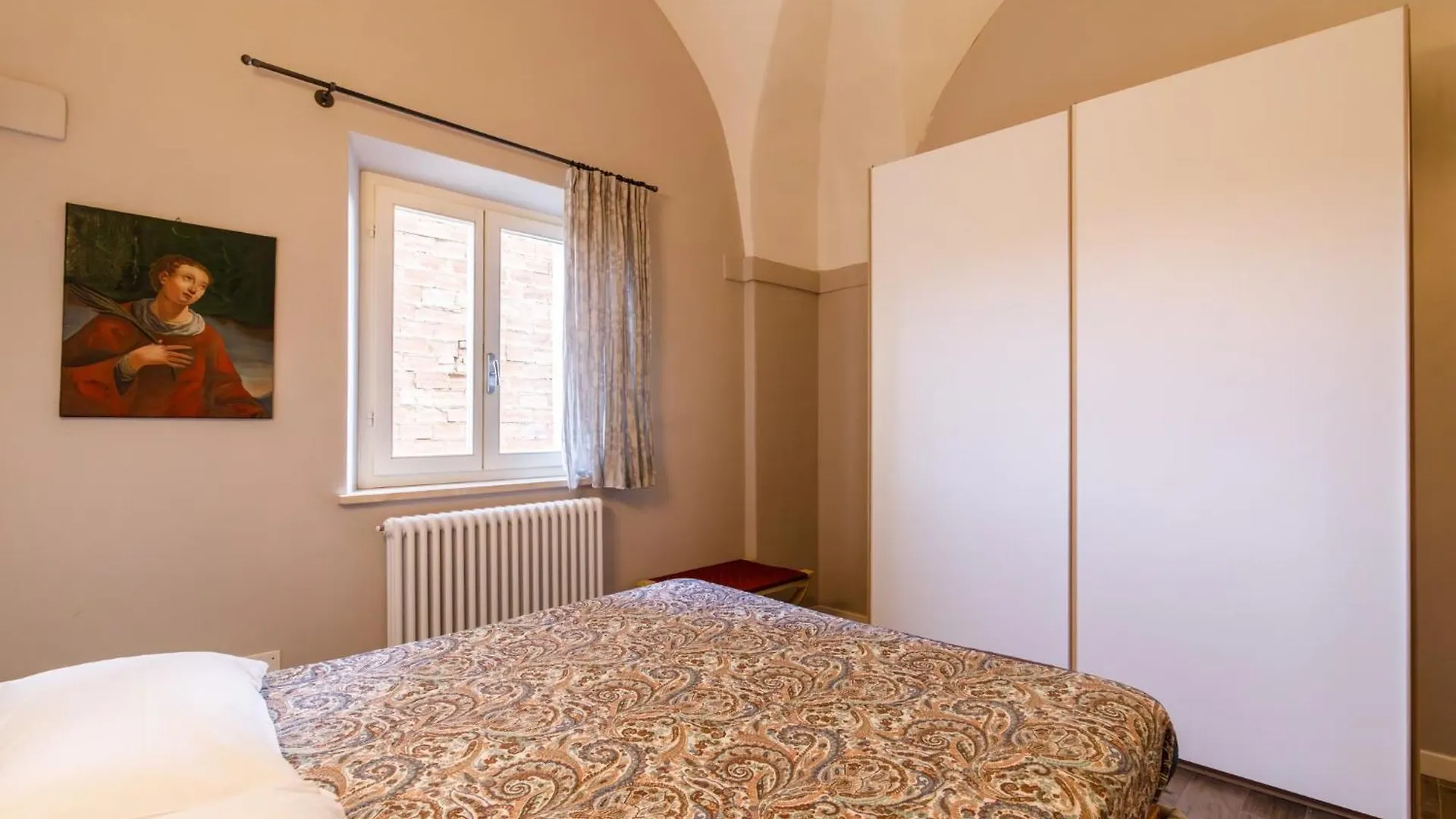 Porta Romana Elegant Apartments With Private Parking! Siena