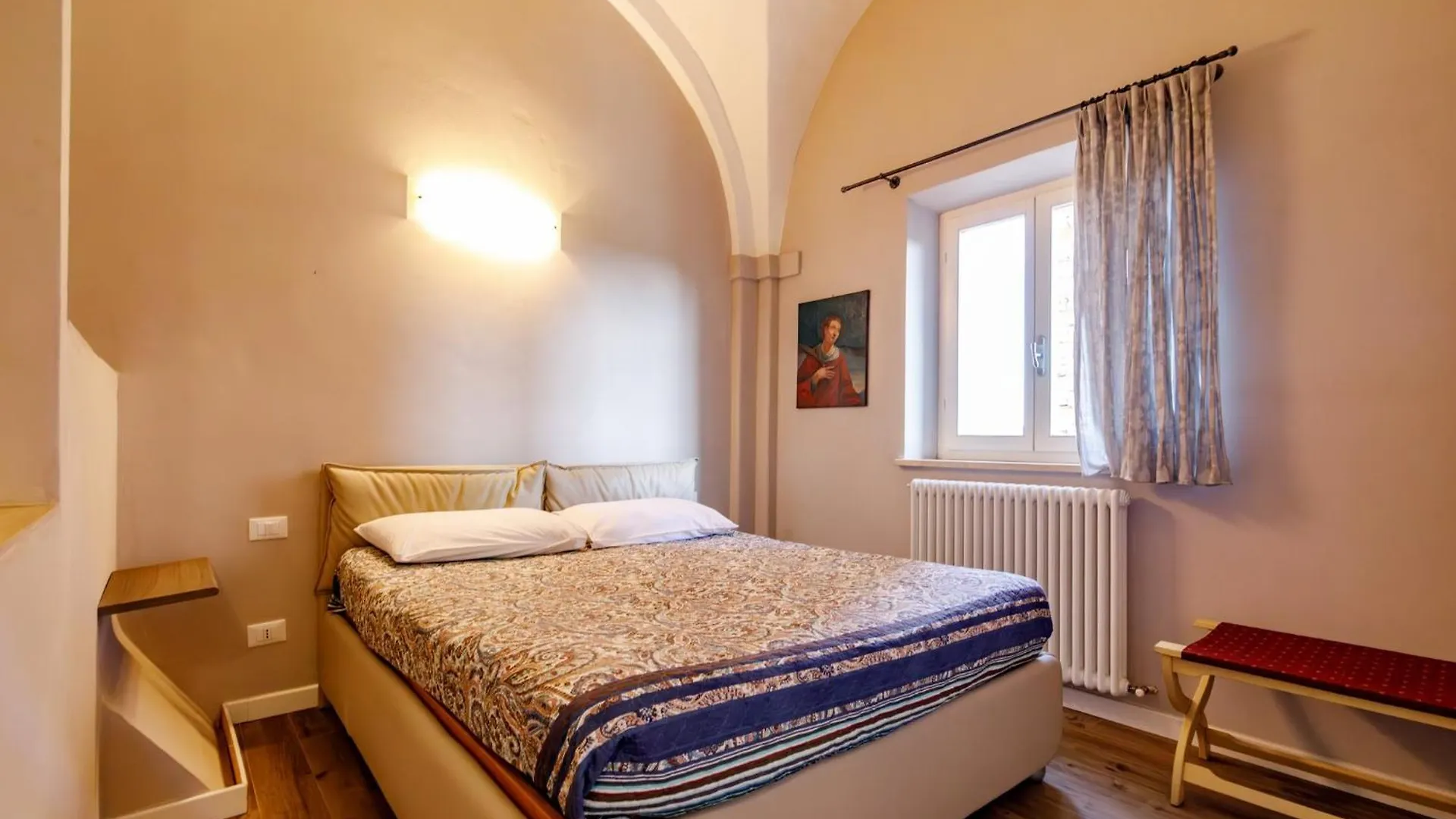 Porta Romana Elegant Apartments With Private Parking! Siena Italia