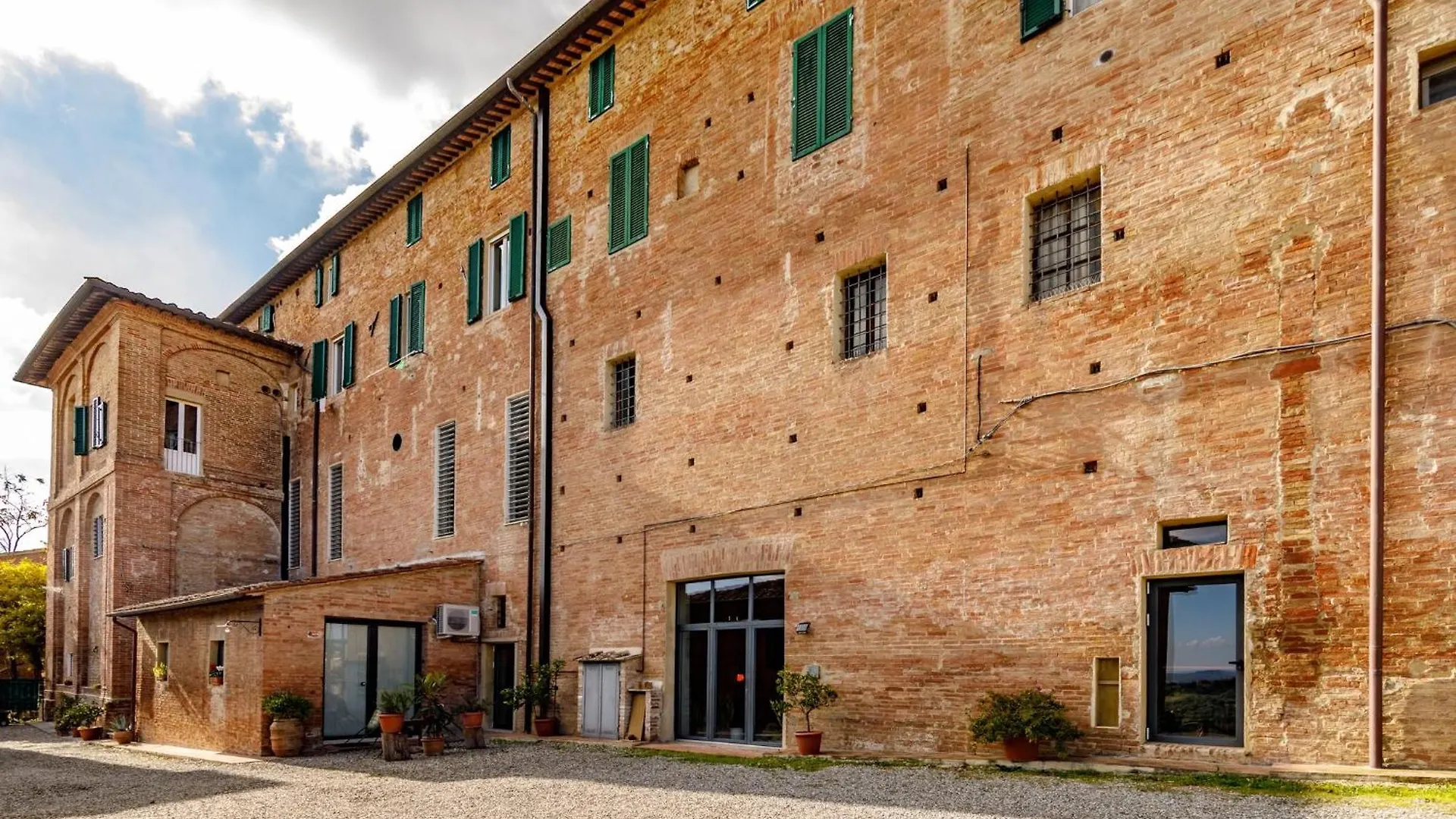 Porta Romana Elegant Apartments With Private Parking! Siena